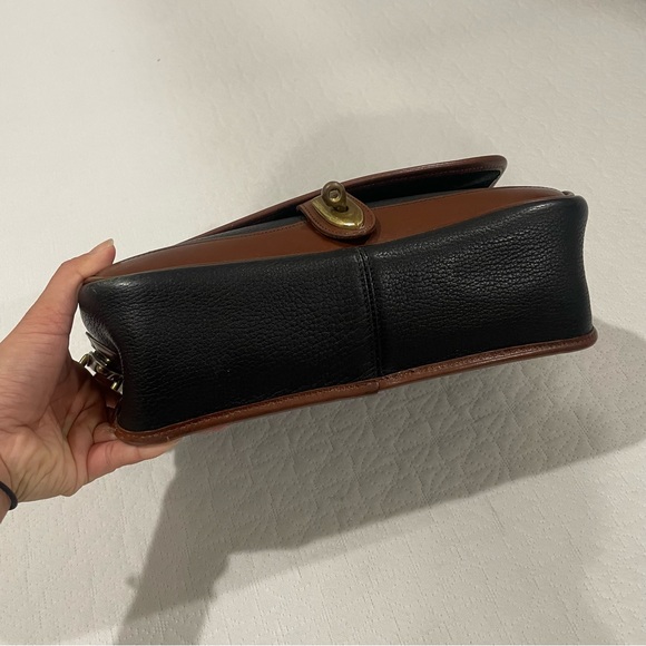 Vintage Dooney & Bourke AWL Carrier Shoulder Bag in Black with Burnt Cedar trim - Picture 14 of 14